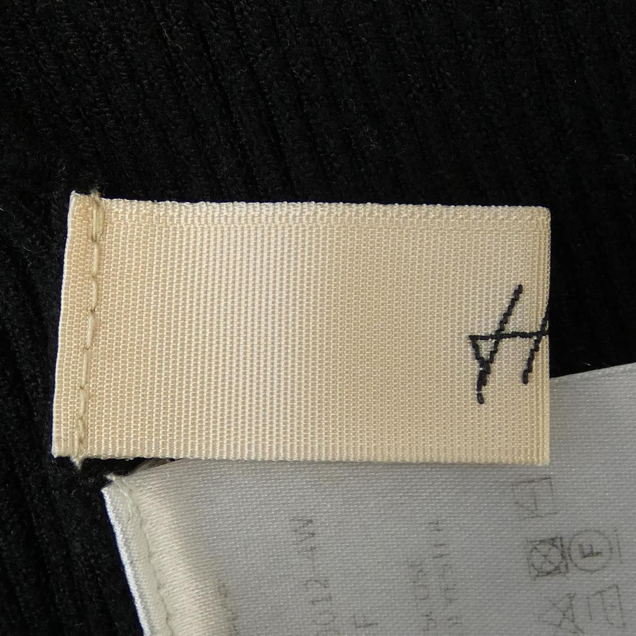 HEIVE knit