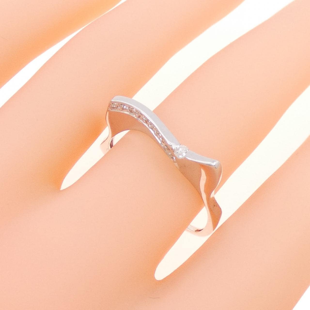 K18WG Diamond ring