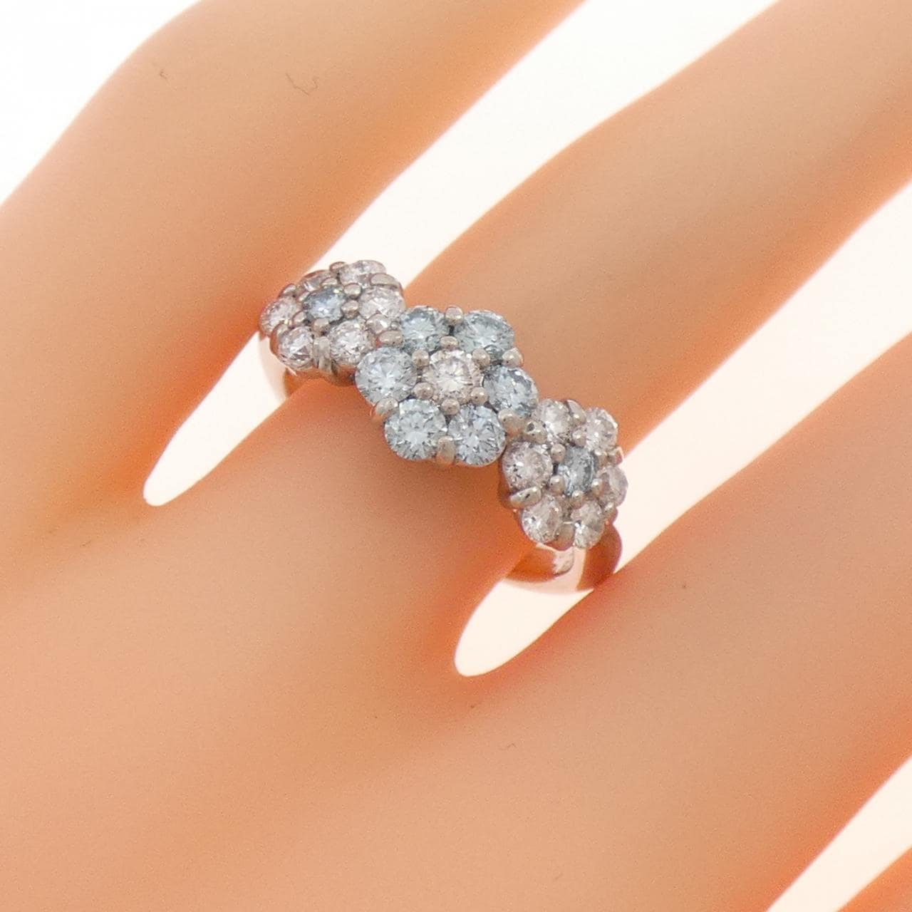 K18WG フラワー ダイヤモンド リング 0.48CT