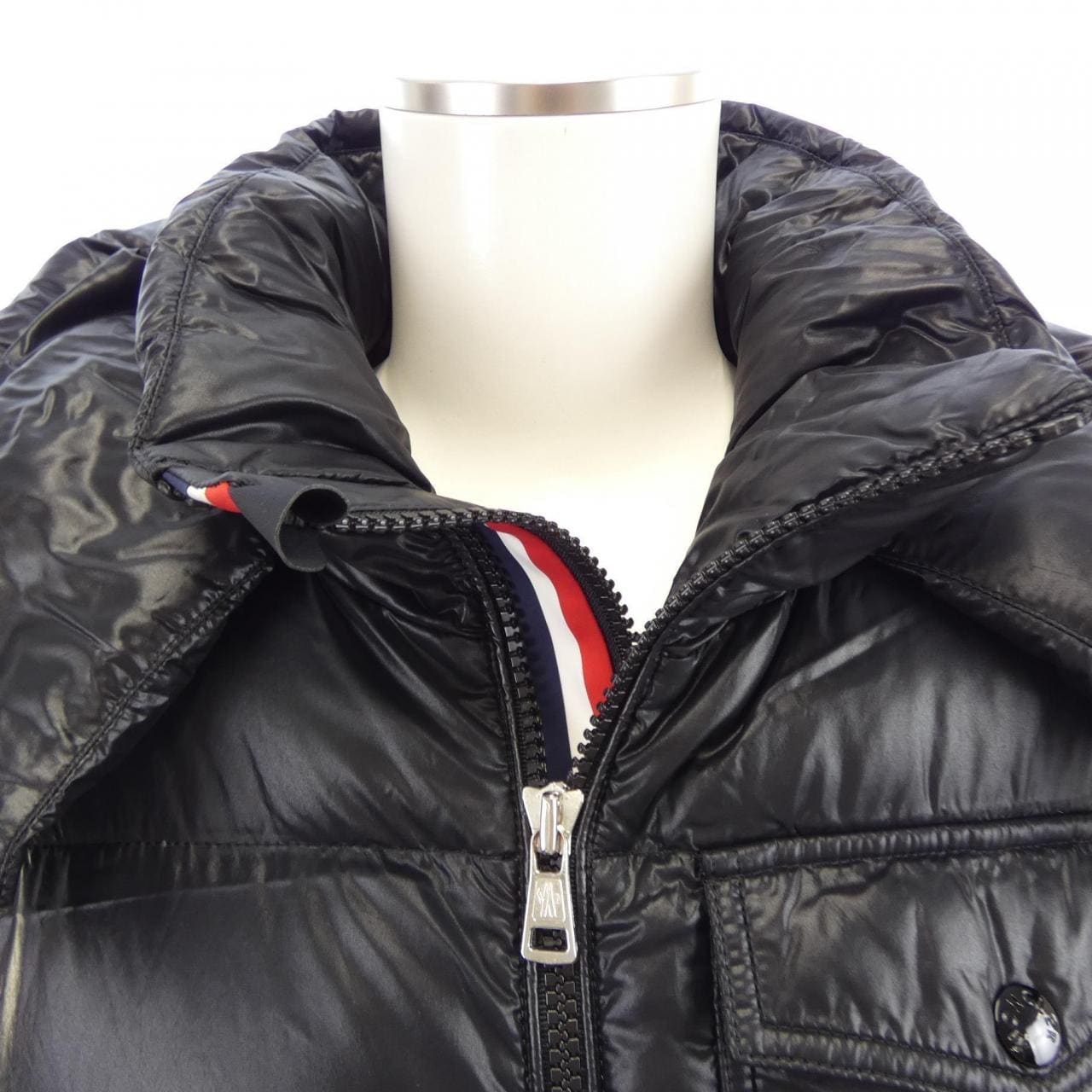 モンクレール MONCLER MONTBELIARD ダウンジャケット
