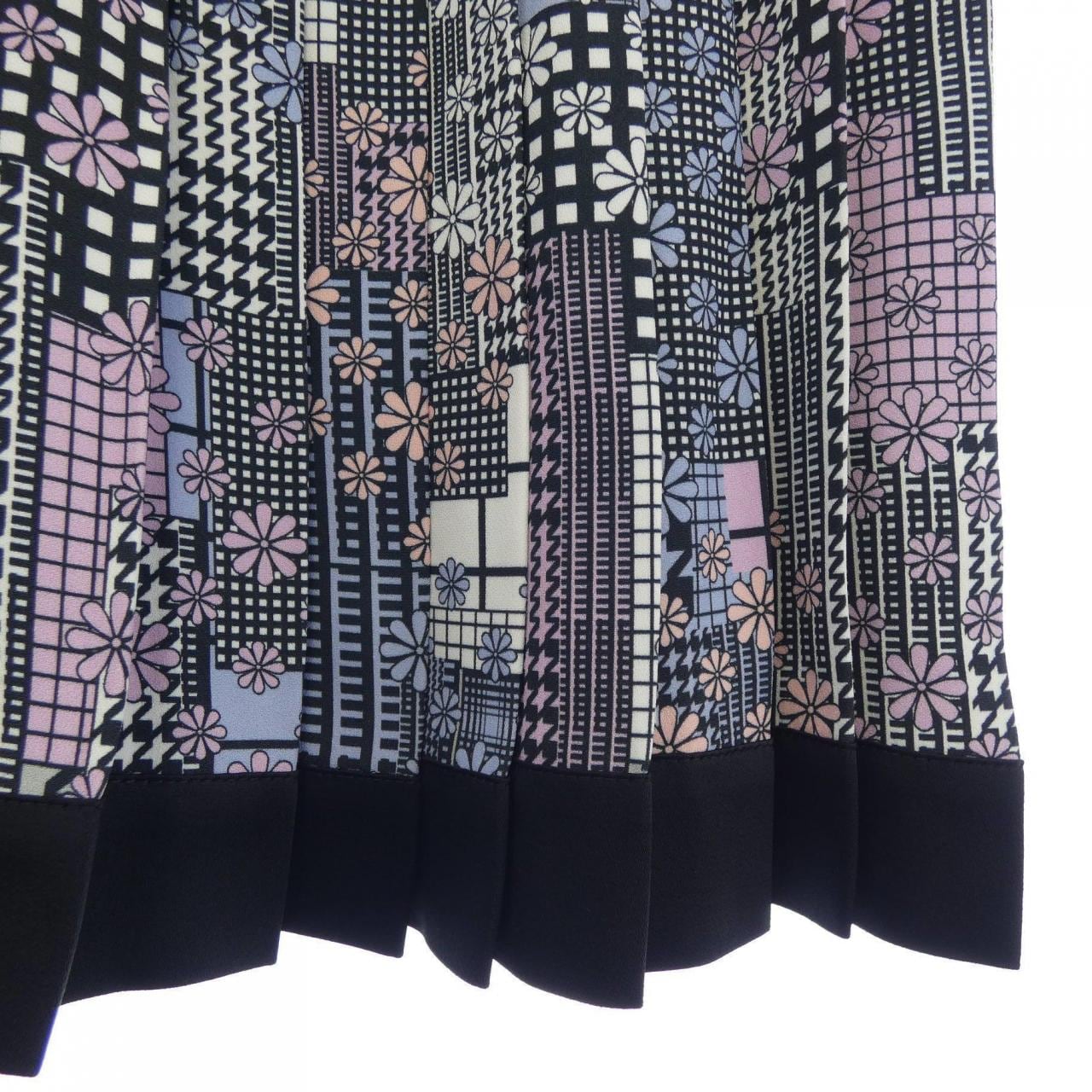 ヴェルサーチェ VERSACE スカート