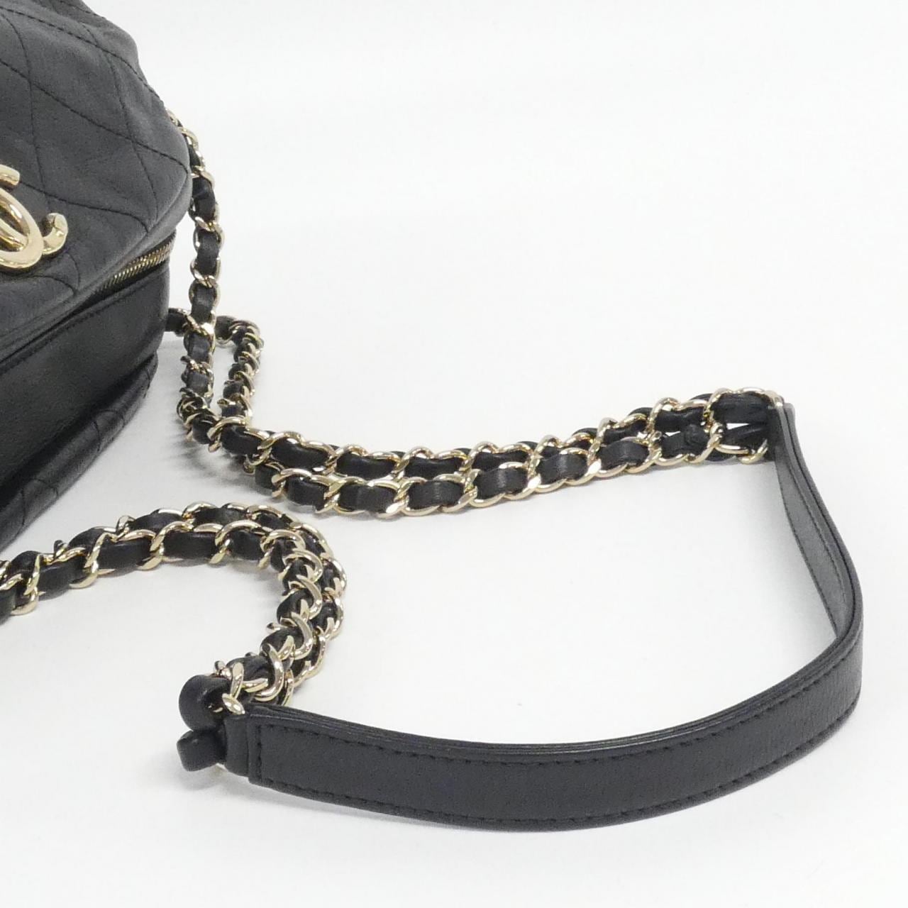 CHANEL shoulder bag