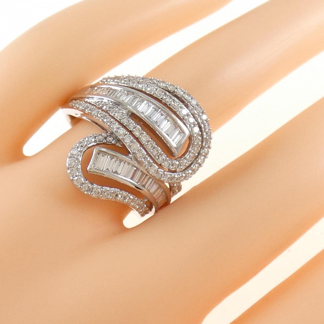K18WG ダイヤモンド リング 1.34CT