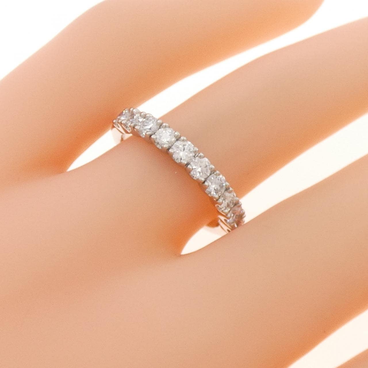 PT950 ハーフエタニティ ダイヤモンド リング 0.64CT