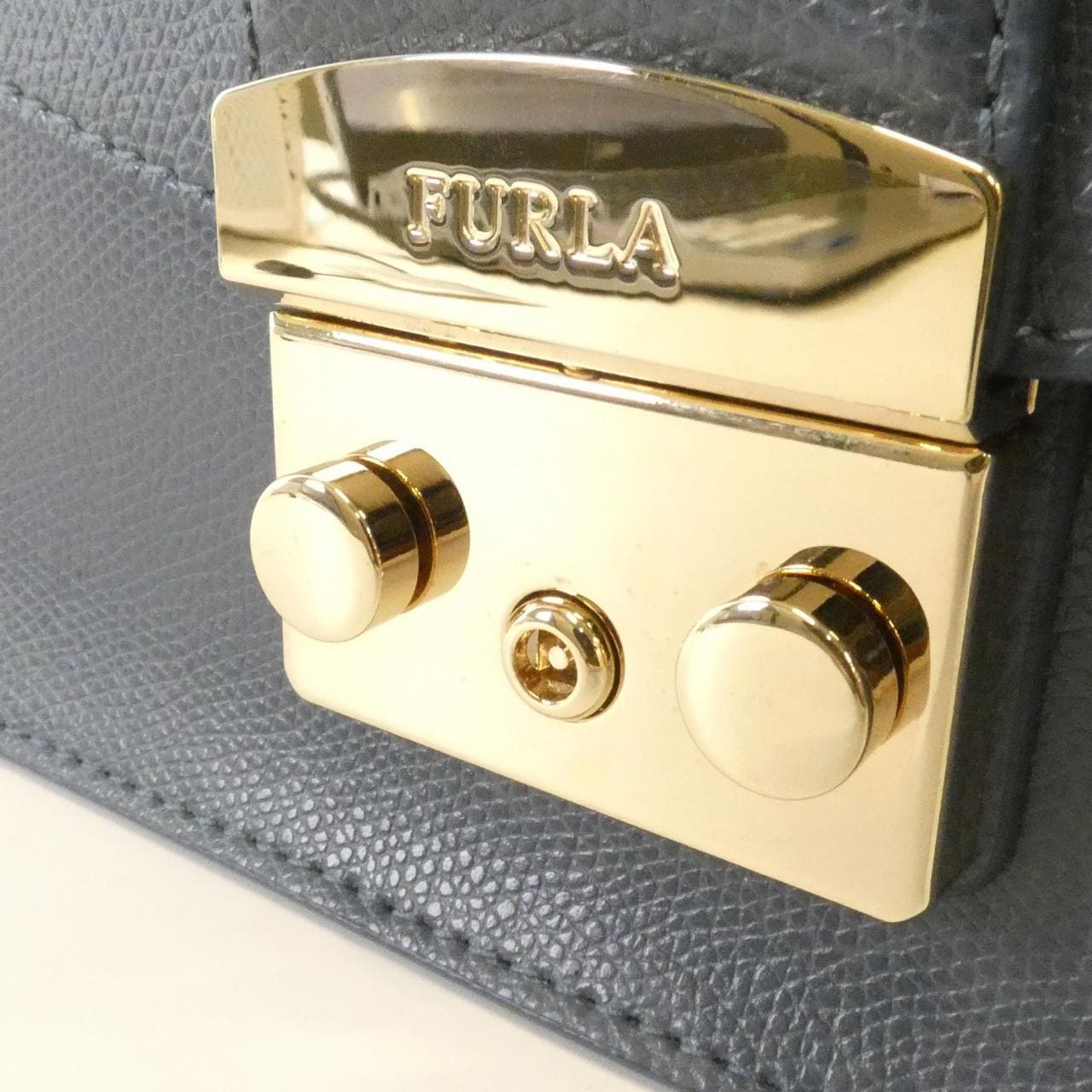 フルラ METROPOLIS ショルダーバッグ