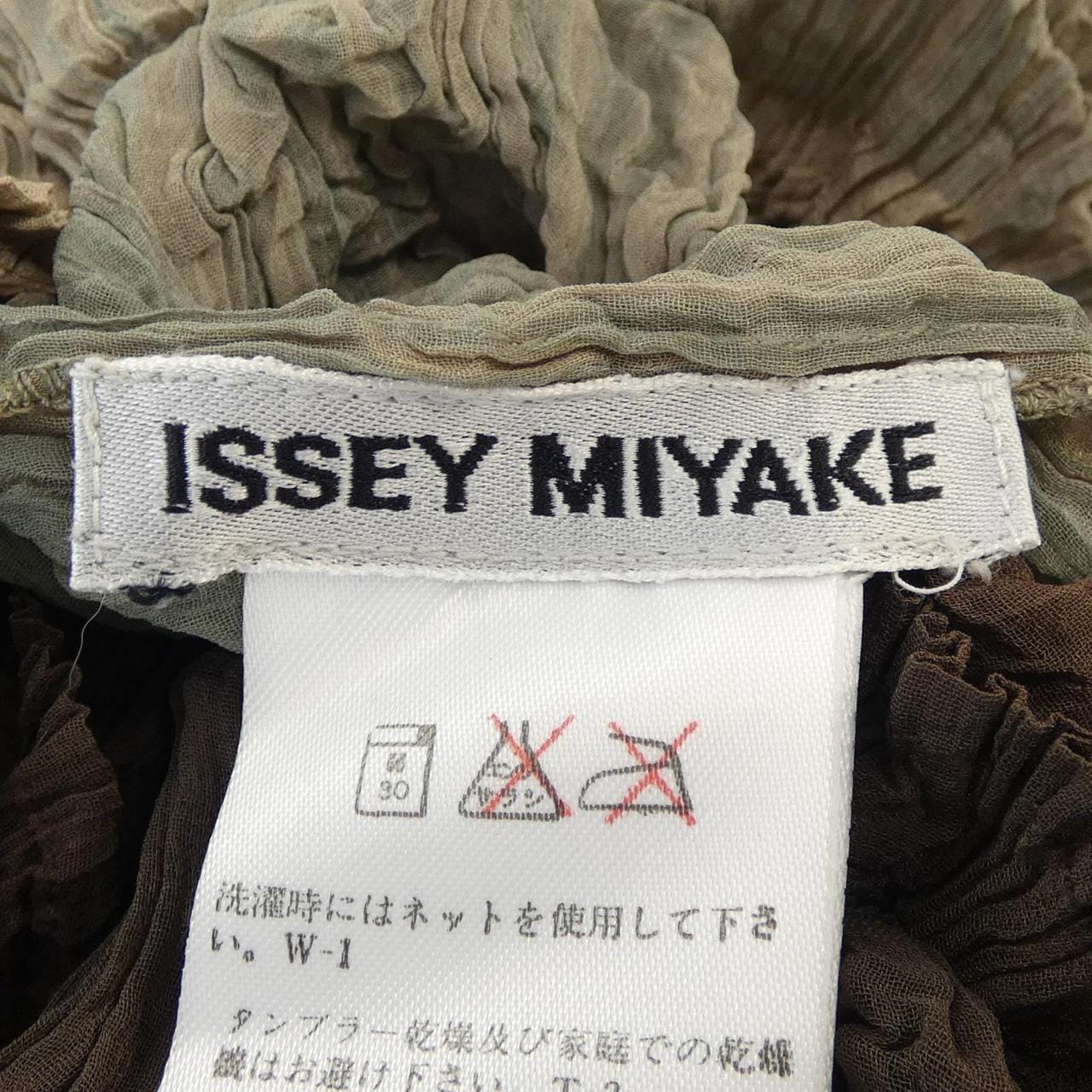 【ヴィンテージ】イッセイミヤケ ISSEY MIYAKE トップス