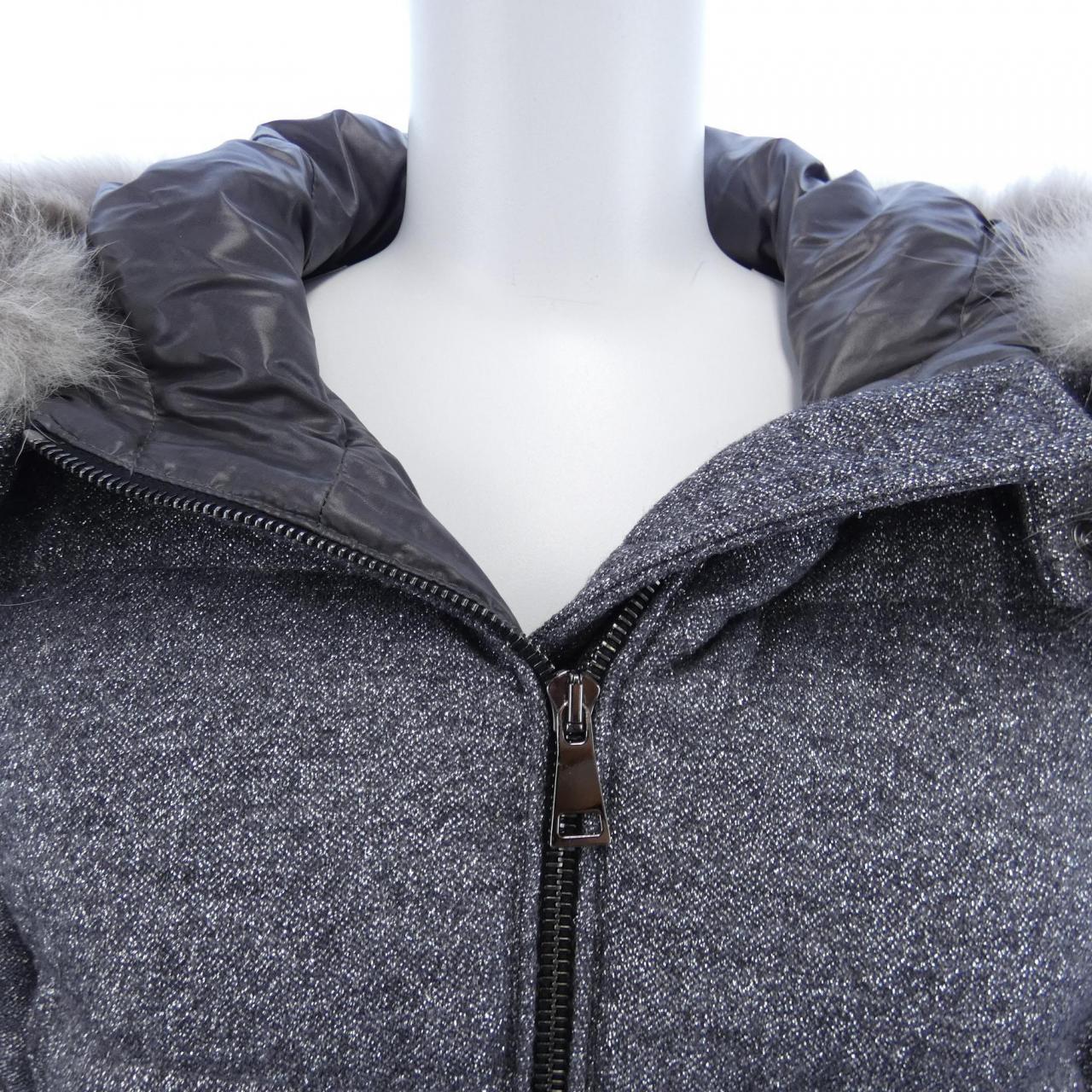 モンクレール MONCLER ダウンジャケット