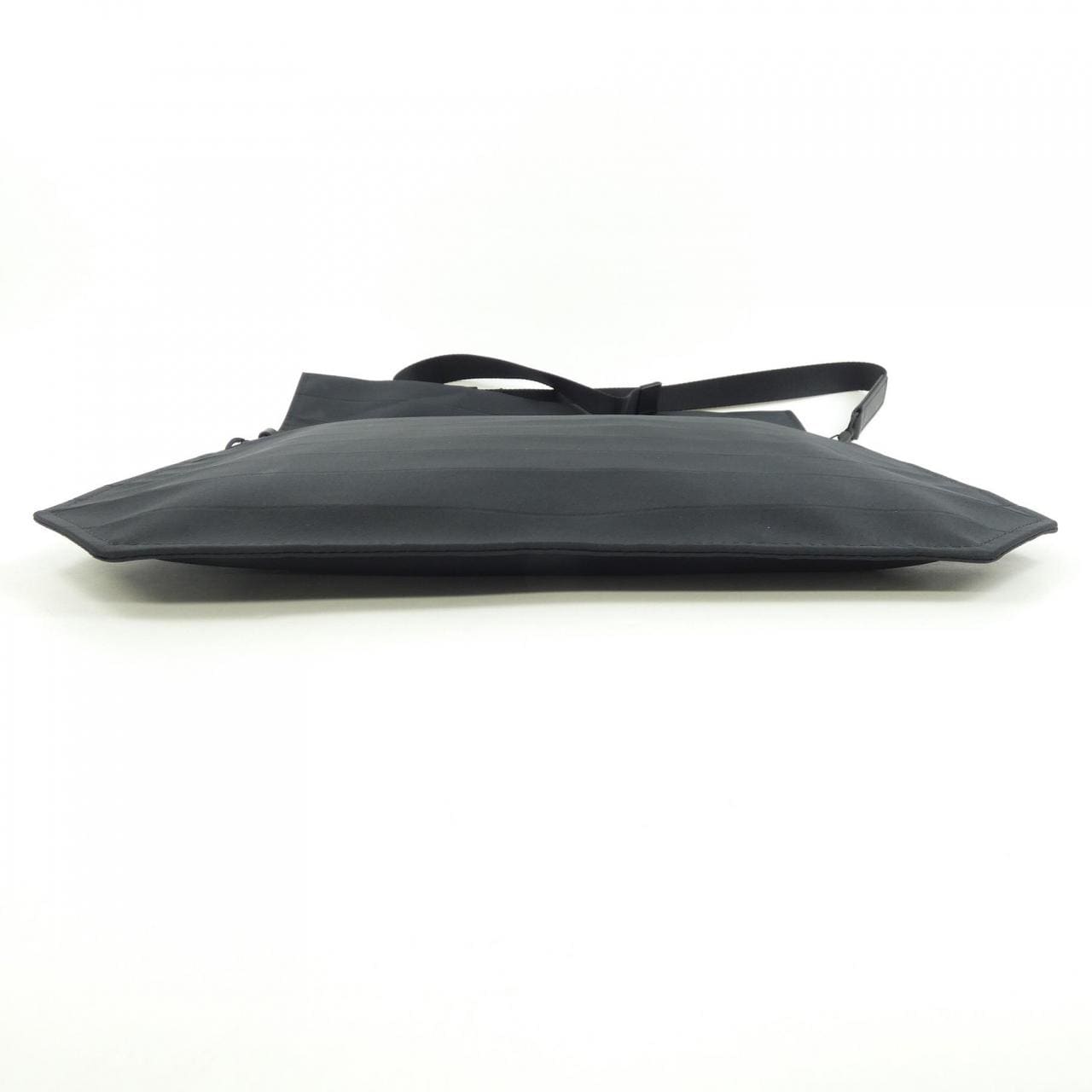 イッセイミヤケ ISSEY MIYAKE BAG