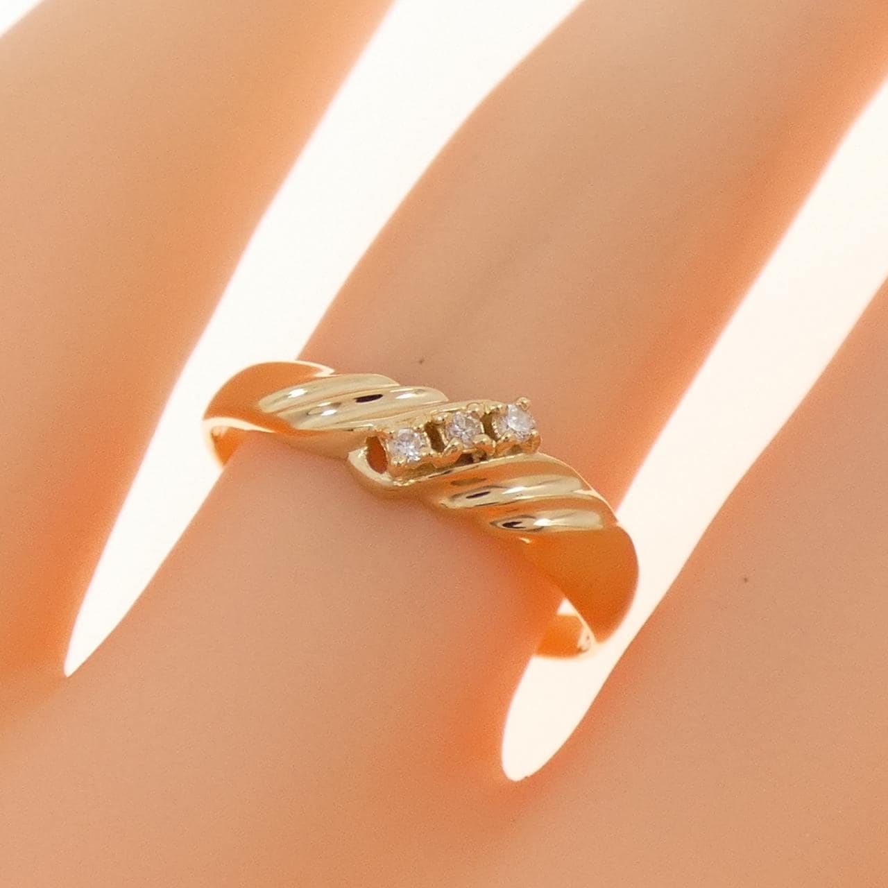 K18YG スリーストーン ダイヤモンド リング 0.03CT