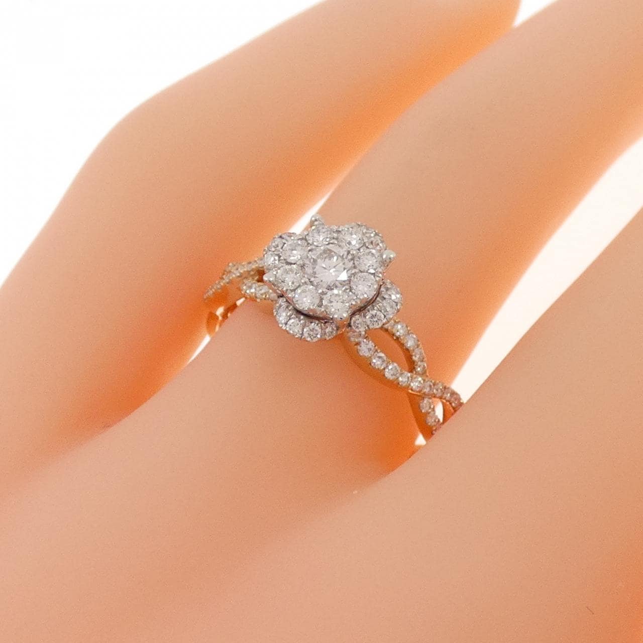 750PG/750WG ダイヤモンド リング 0.56CT