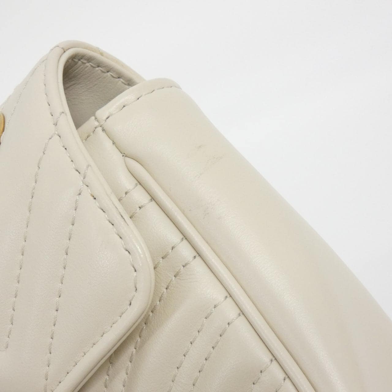 グッチ GG MARMONT 446744 DTD1T ショルダーバッグ