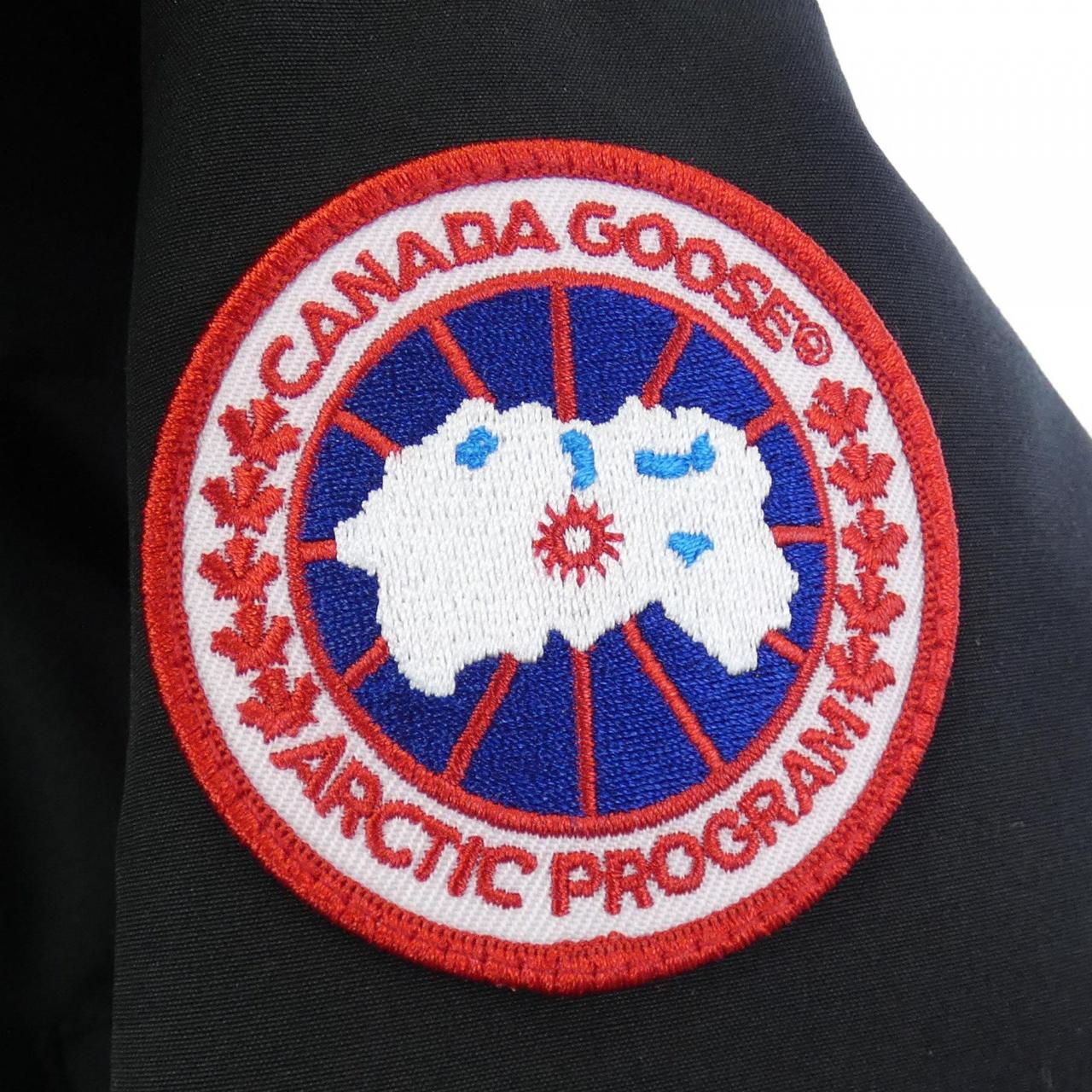 カナダグース CANADA GOOSE ダウンジャケット