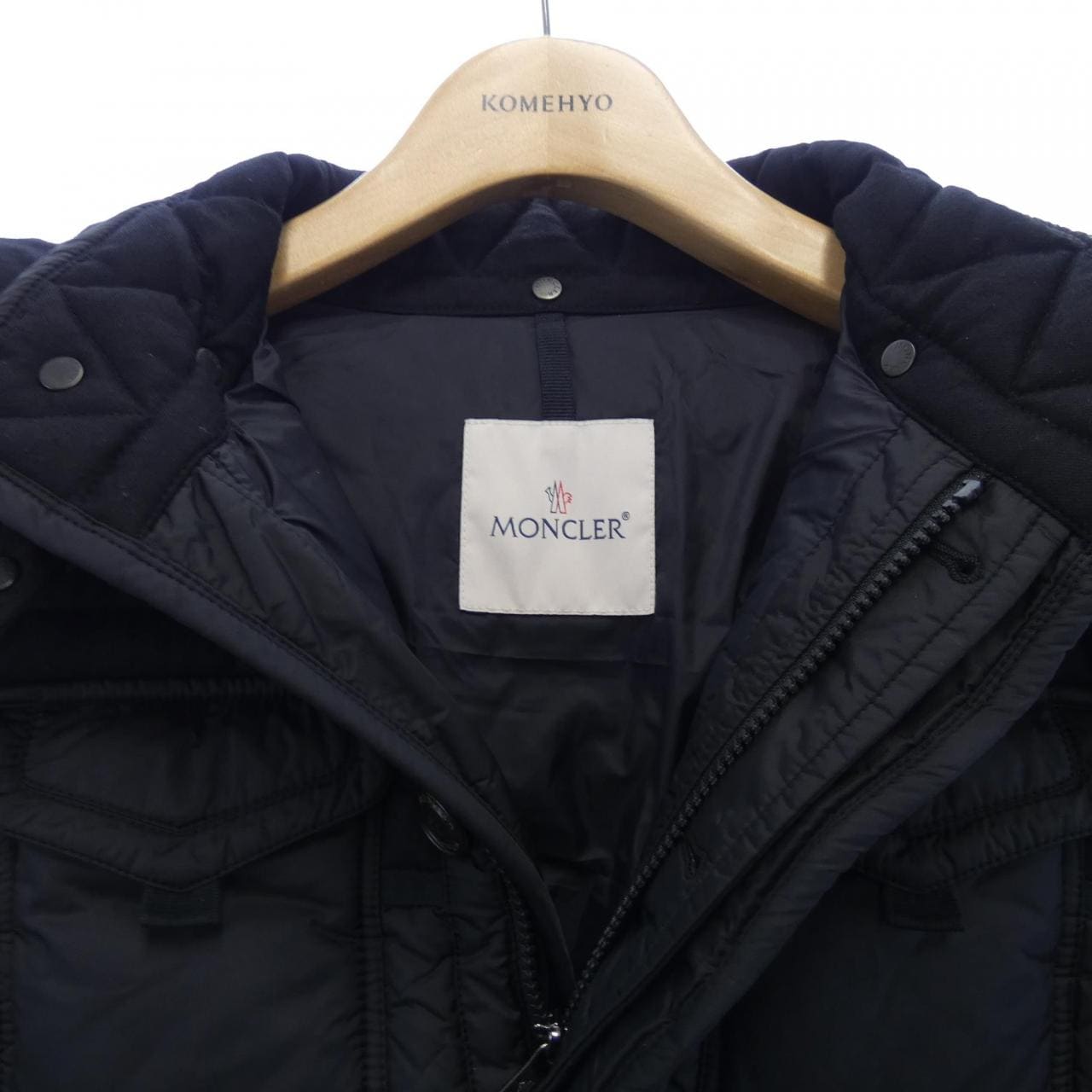 モンクレール MONCLER ダウンジャケット
