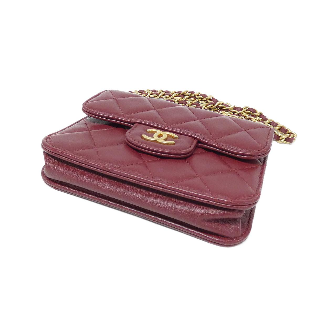 CHANEL AP2200 chain clutch