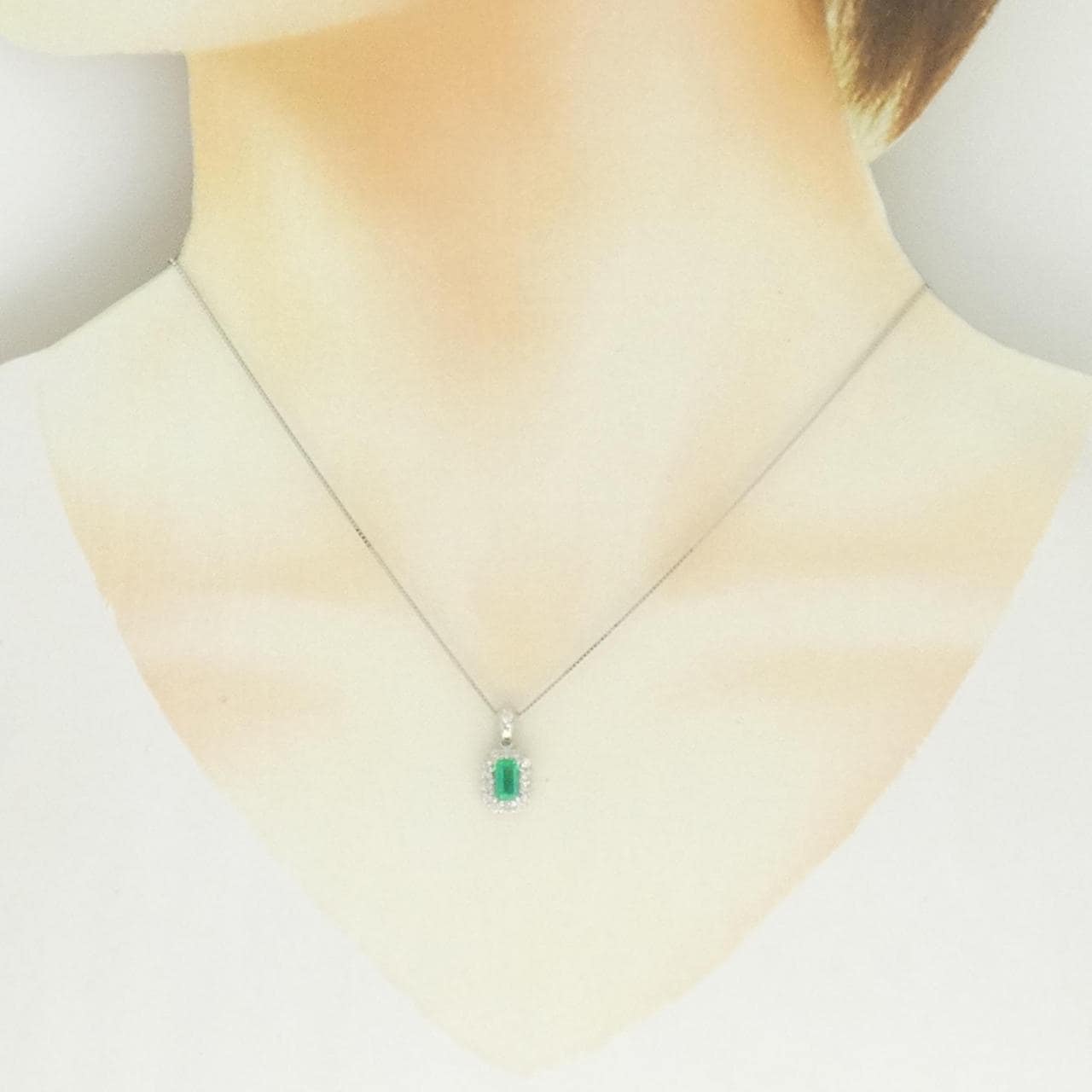 PT900/PT850 エメラルド ネックレス 0.59CT