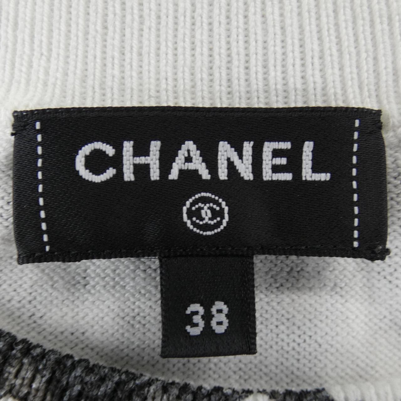 シャネル CHANEL LOOK23 P77924K11270 Tシャツ