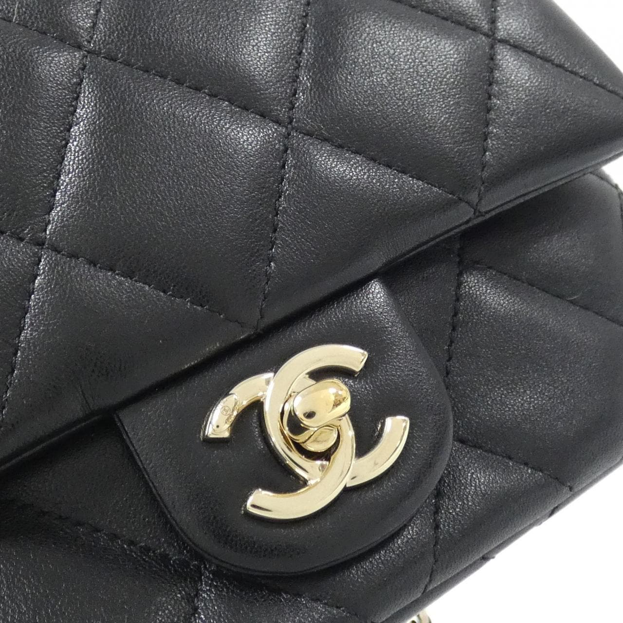 CHANEL AS5367 包