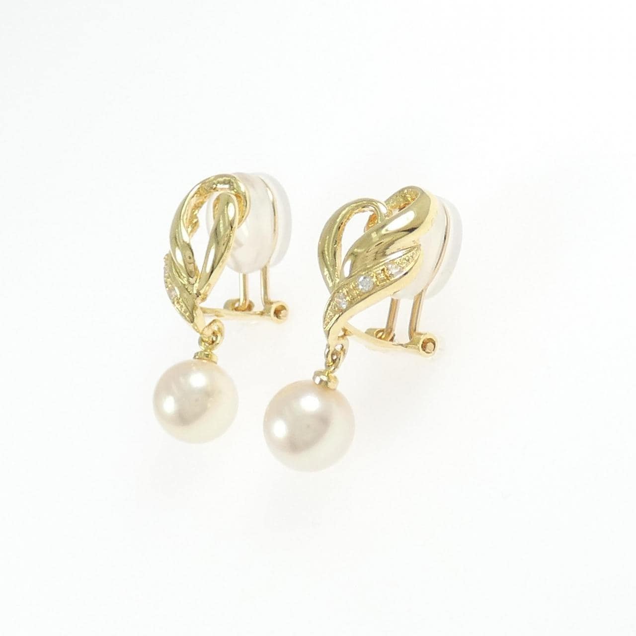 K18YG Akoya珍珠耳夹6.9 毫米