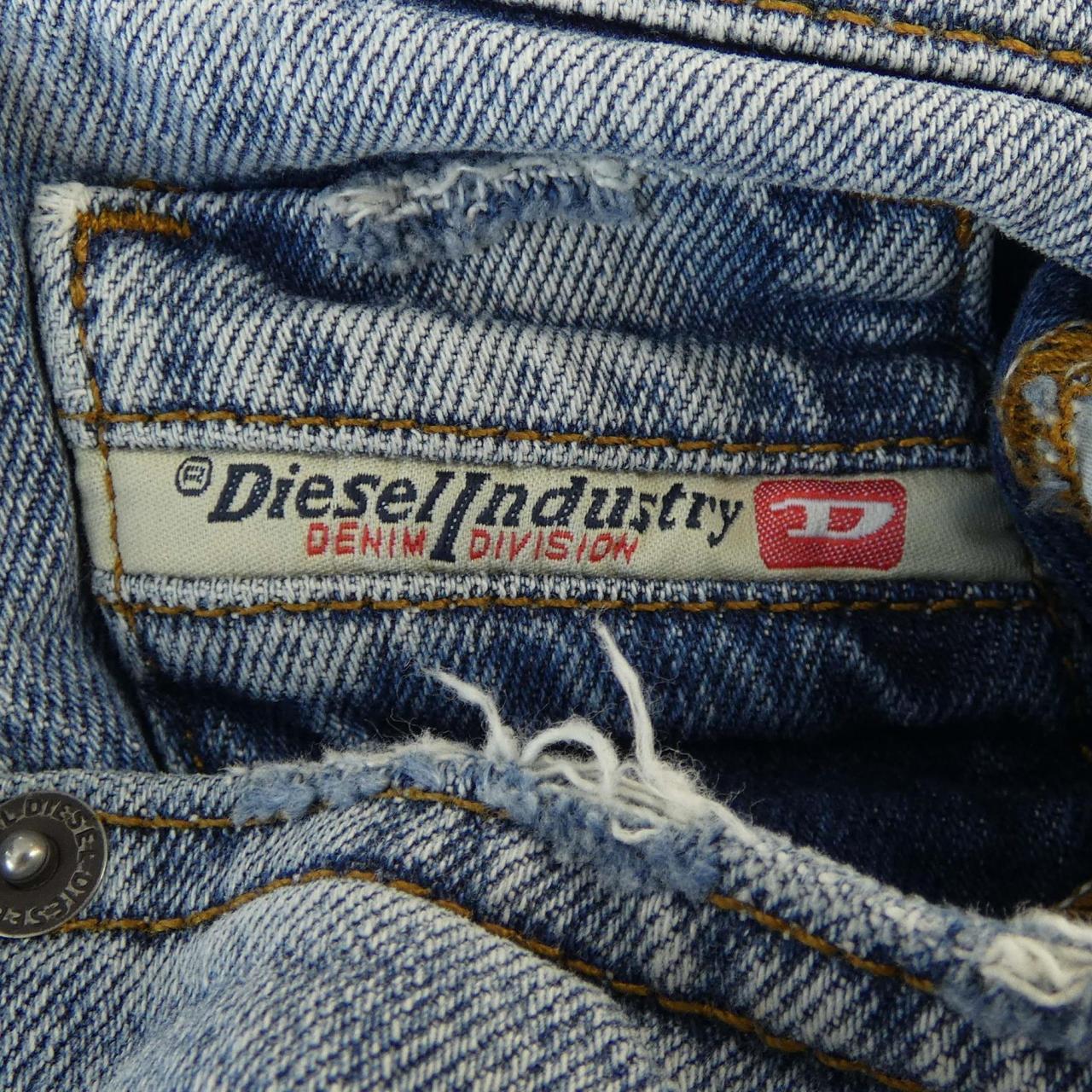 ディーゼル DIESEL ジーンズ