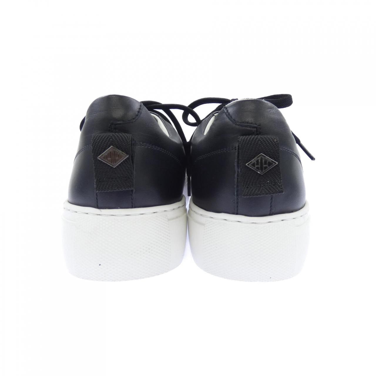 ダブルエイチ WH スニーカー