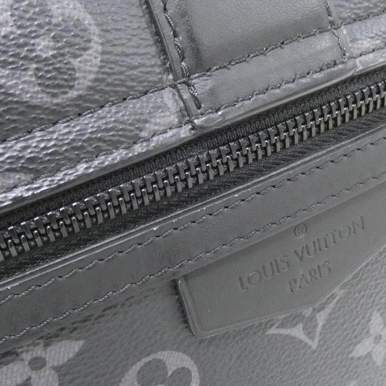 ルイヴィトン モノグラム エクリプス Sケープ メッセンジャー M46794 ショルダーバッグ