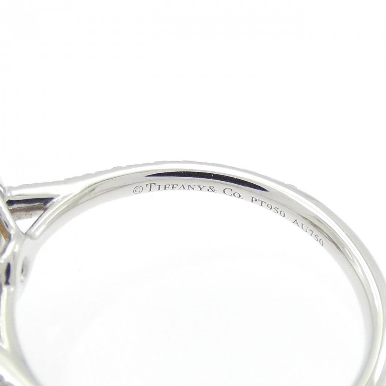 ティファニー ソレスト リング 0.28CT FVOY SI1