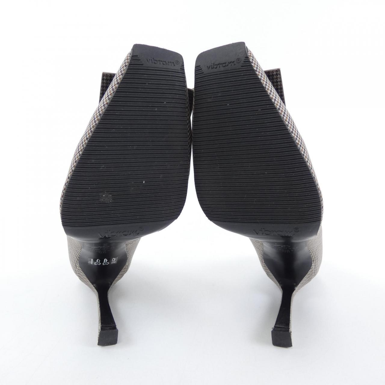 ROGER VIVIER VIVIER 泵