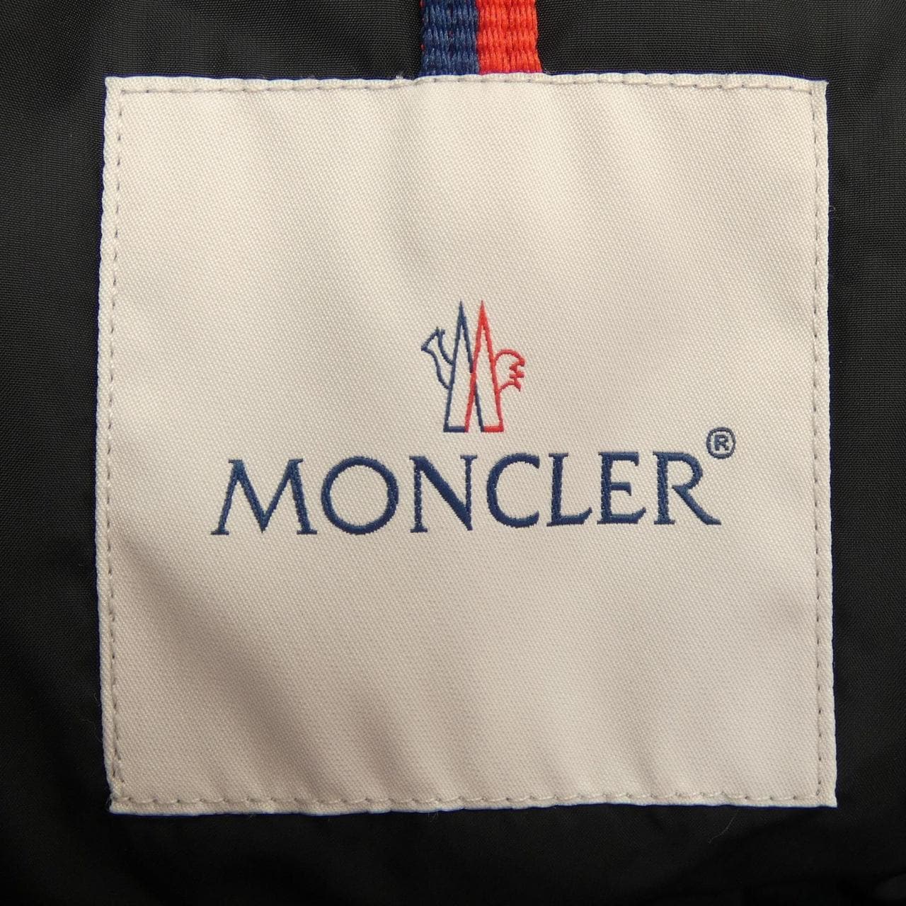 モンクレール MONCLER ダウンジャケット