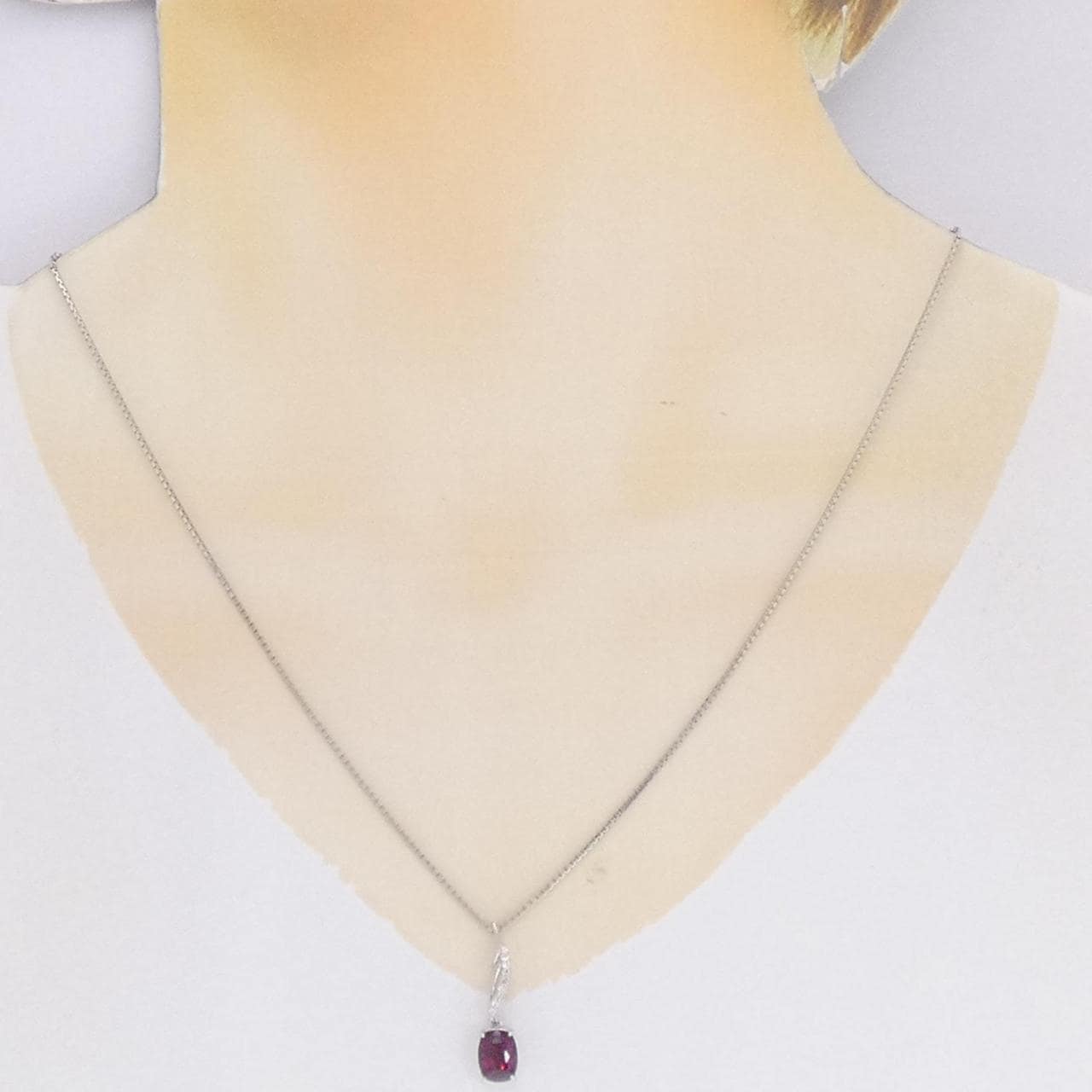 pt Garnet necklace