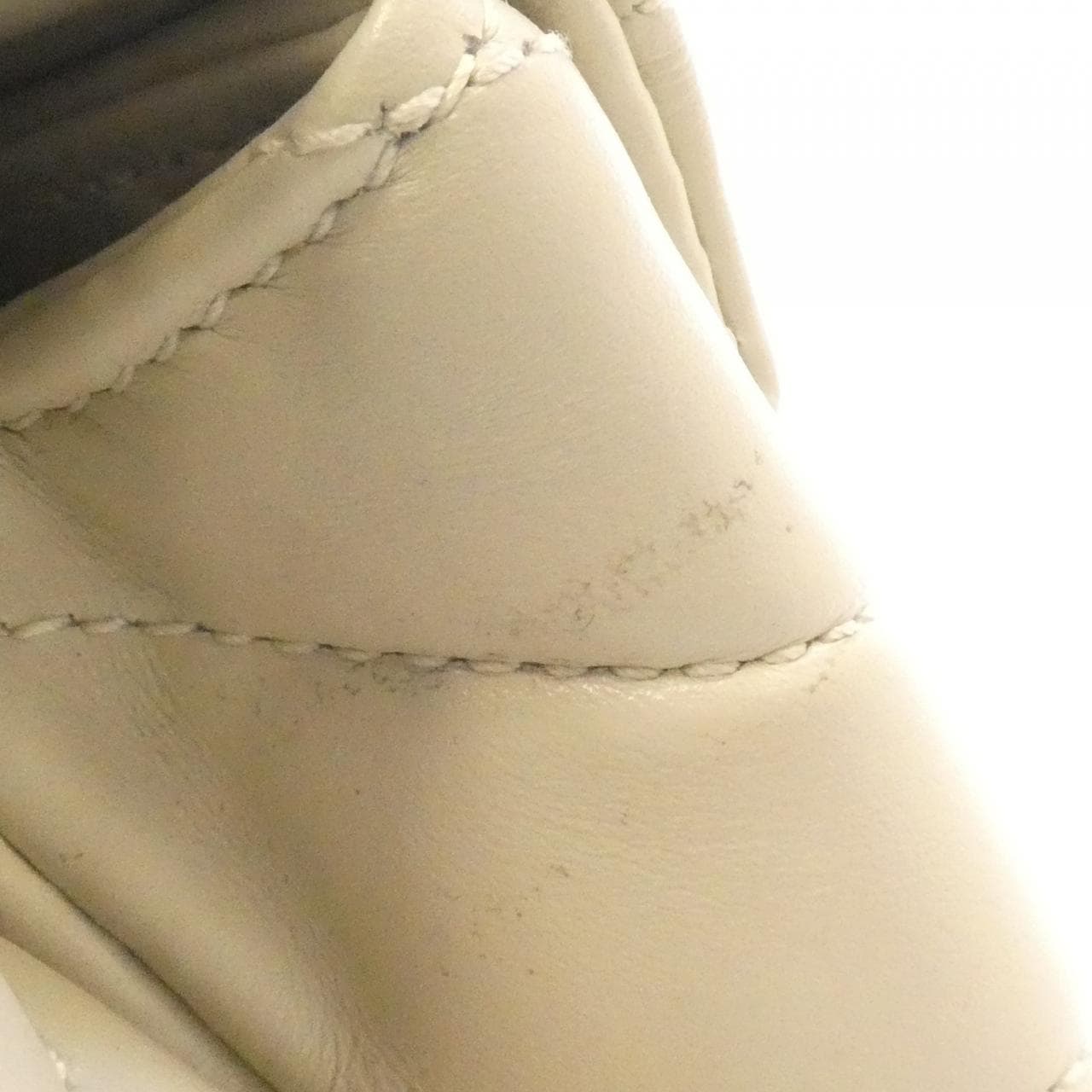 サンローラン ルル 494699 DV727 ショルダーバッグ