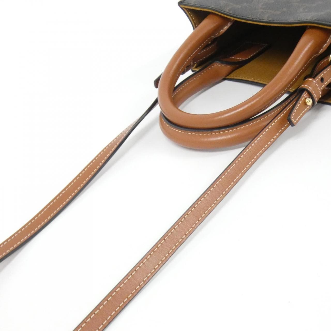 セリーヌ ミニ バーティカル カバ 194372BZK バッグ