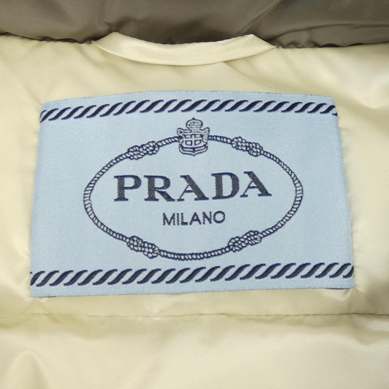 プラダ PRADA トライアングルロゴ 290546 R152 1DAB ダウンベスト