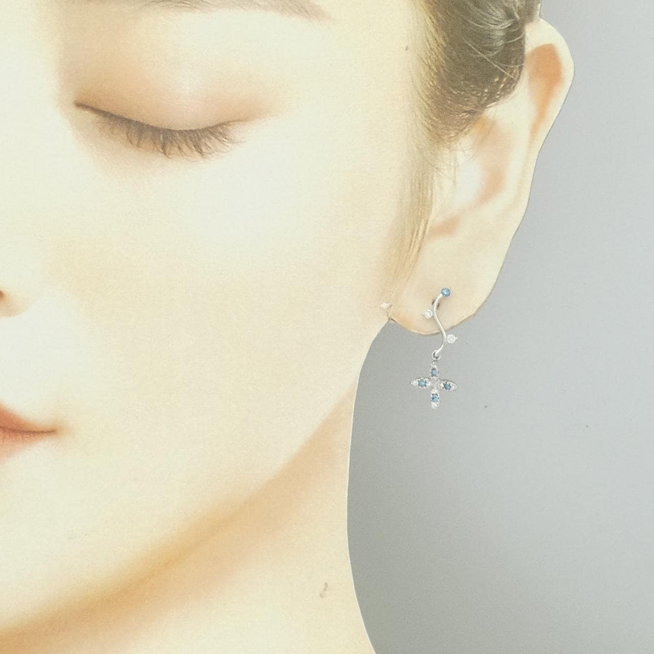 K18WG/K14WG ダイヤモンド ピアス 0.40CT
