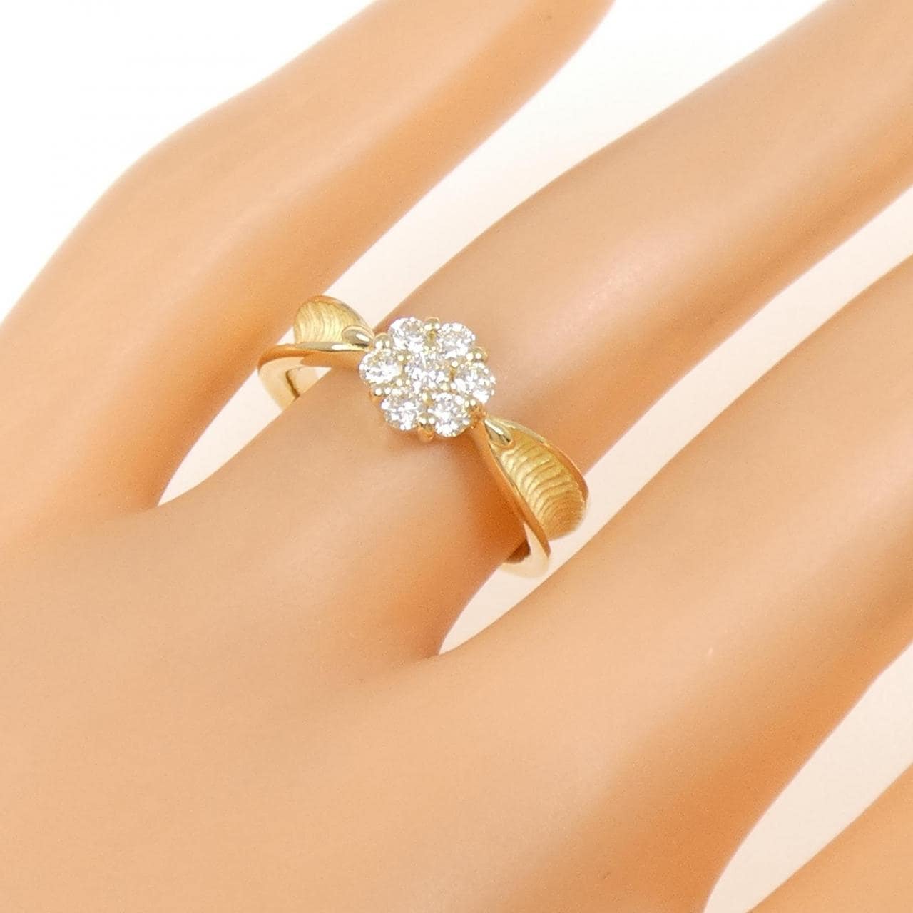 K18YG フラワー ダイヤモンド リング 0.32CT
