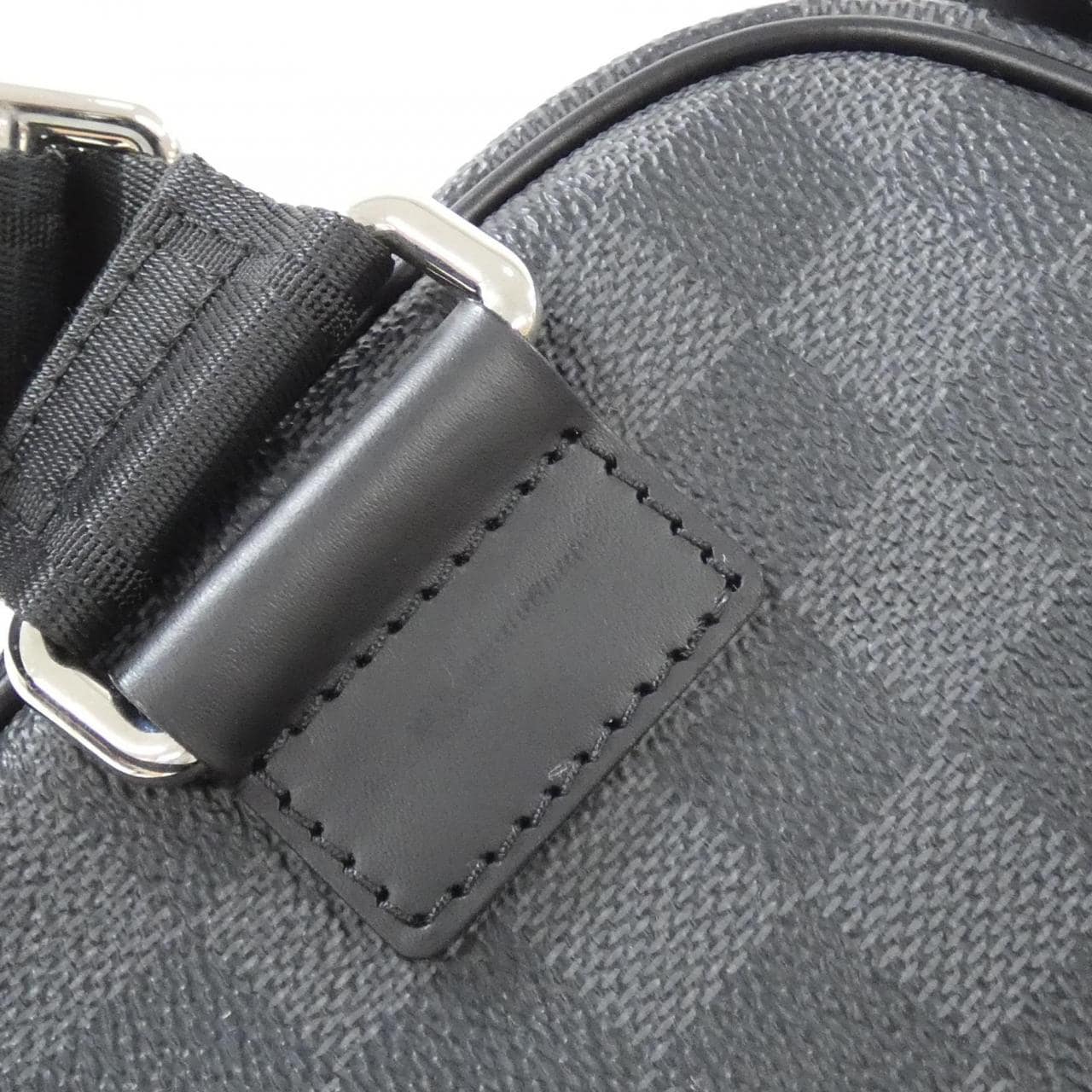 ルイヴィトン ダミエ グラフィット アンブレール N41289 ショルダーバッグ