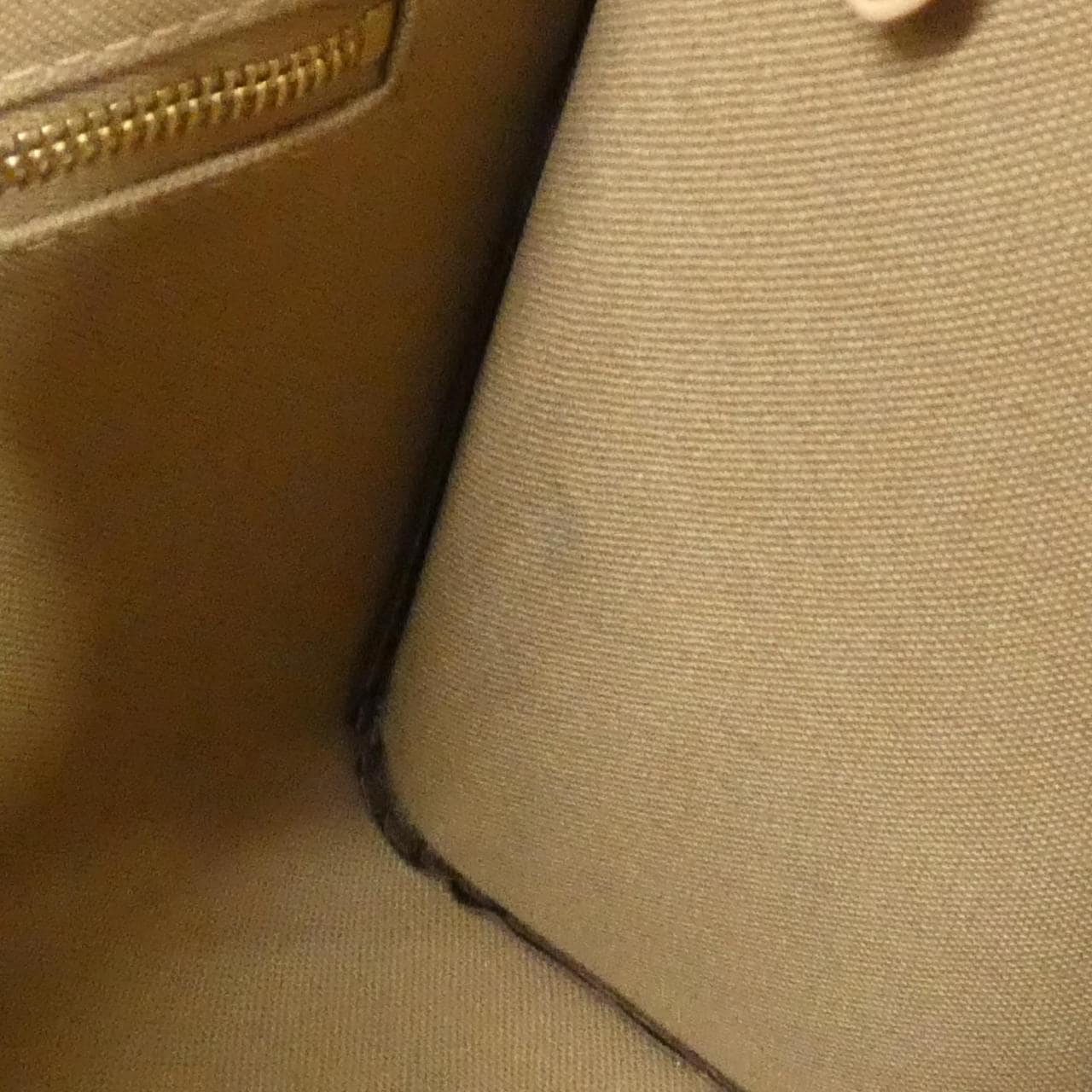 ルイヴィトン モノグラム オンザゴー モン モノグラム PM P01900 バッグ