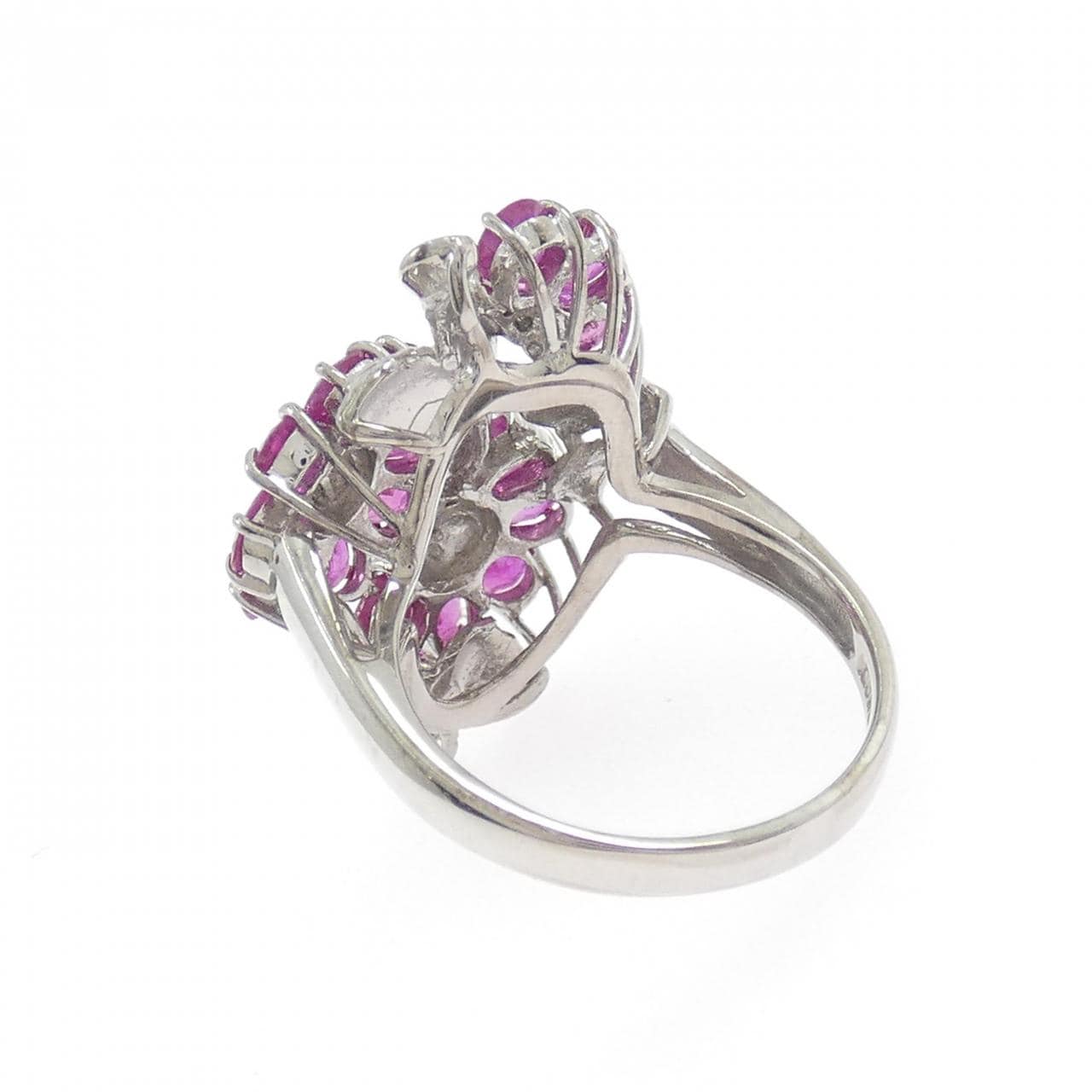 K18WG フラワー ルビー リング 2.73CT