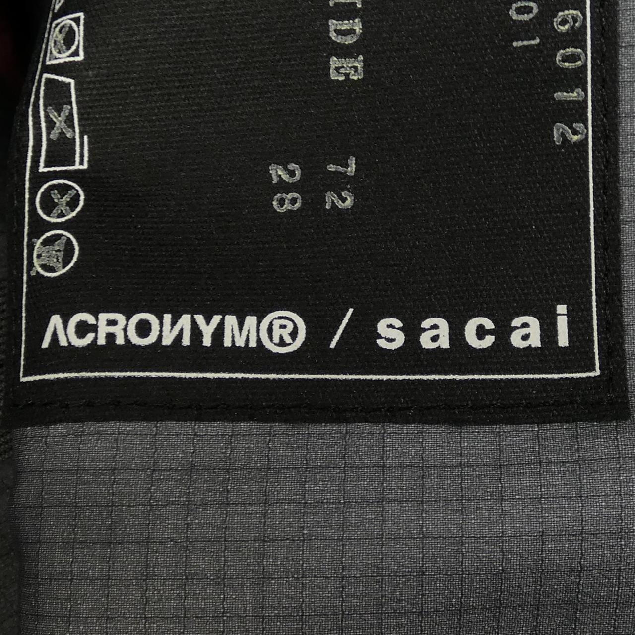 サカイ SACAI ACRONYM ワンピース