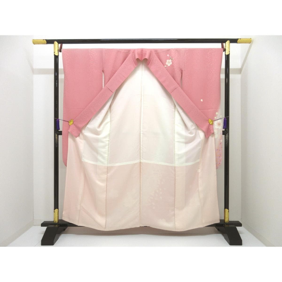 振袖　友禅金彩加工　刺繍入りボカシ染　身丈Ｓ寸