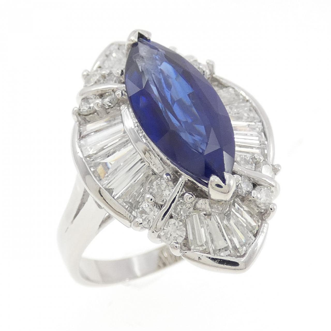 PT900 サファイヤ リング 3.23CT