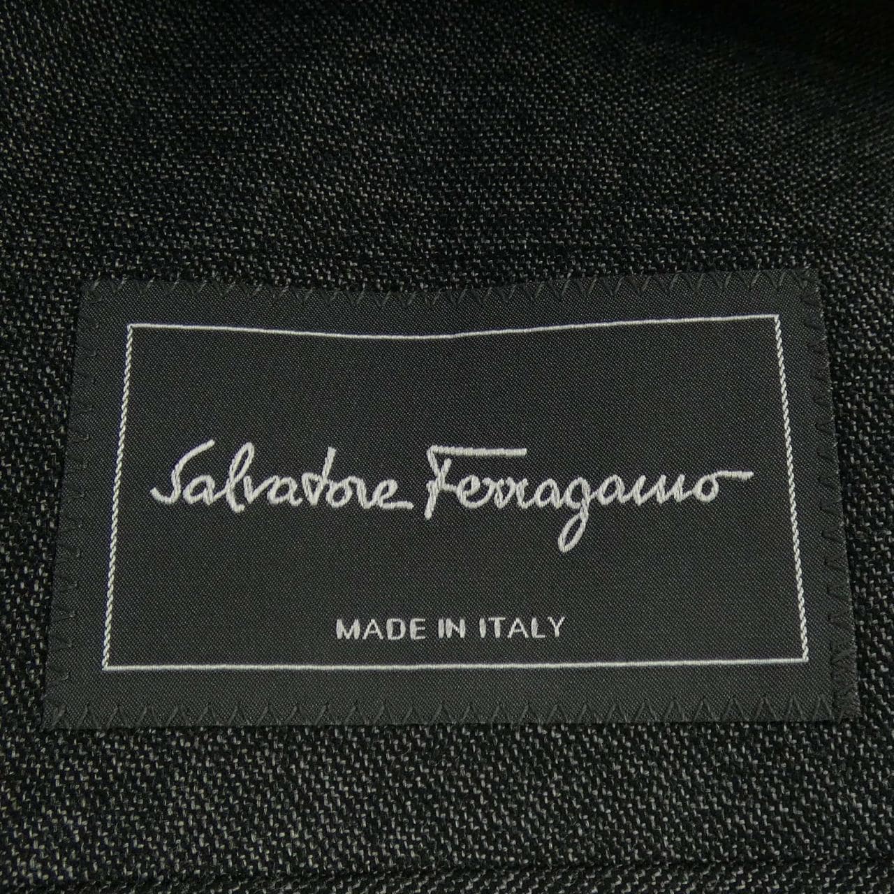サルヴァトーレフェラガモ SALVATORE FERRAGAMO スーツ