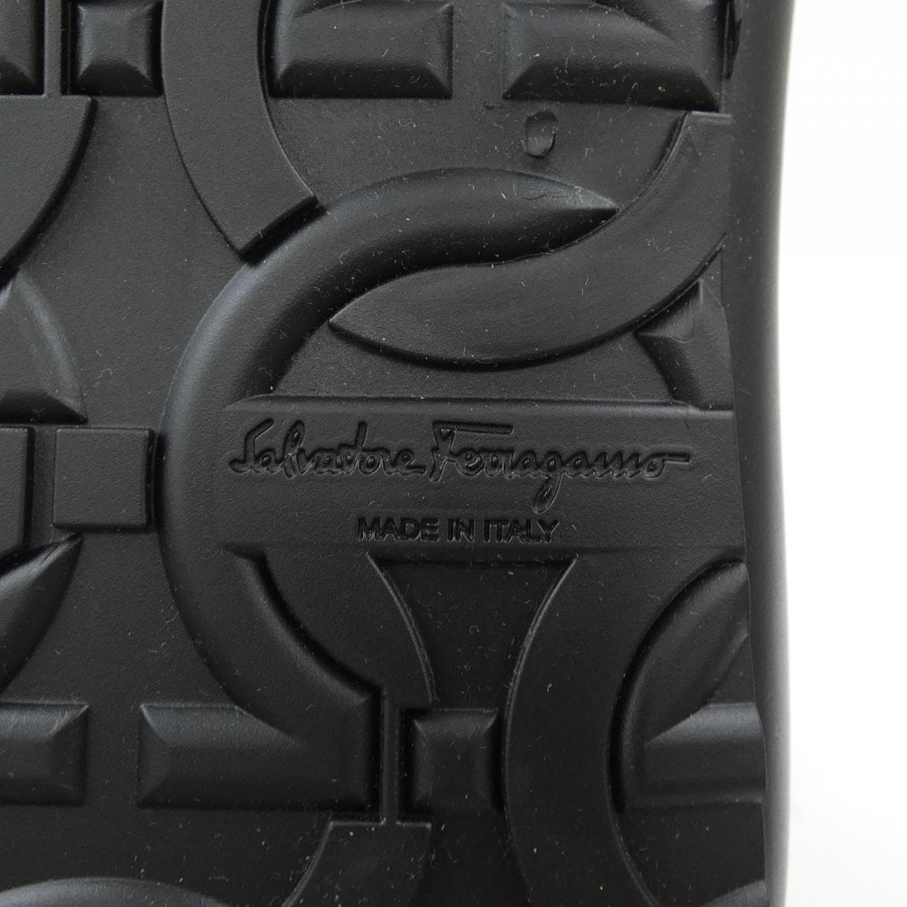 サルヴァトーレフェラガモ SALVATORE FERRAGAMO ロングブーツ