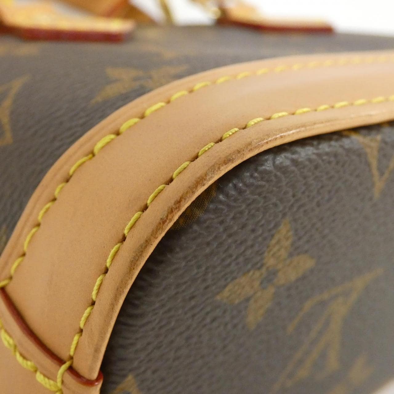 ルイヴィトン モノグラム ナノ アルマ M82717 バッグ