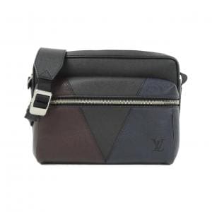 ルイヴィトン タイガ(Vパターン) アウトドア メッセンジャー PM M30703 ショルダーバッグ