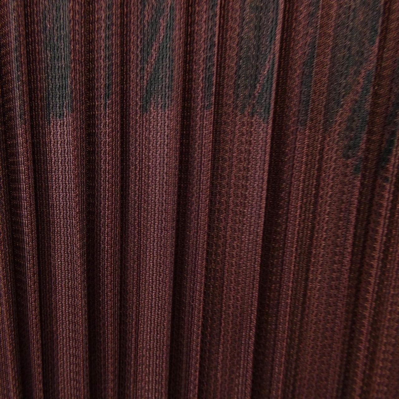 百褶PLEATS PLEASE上衣
