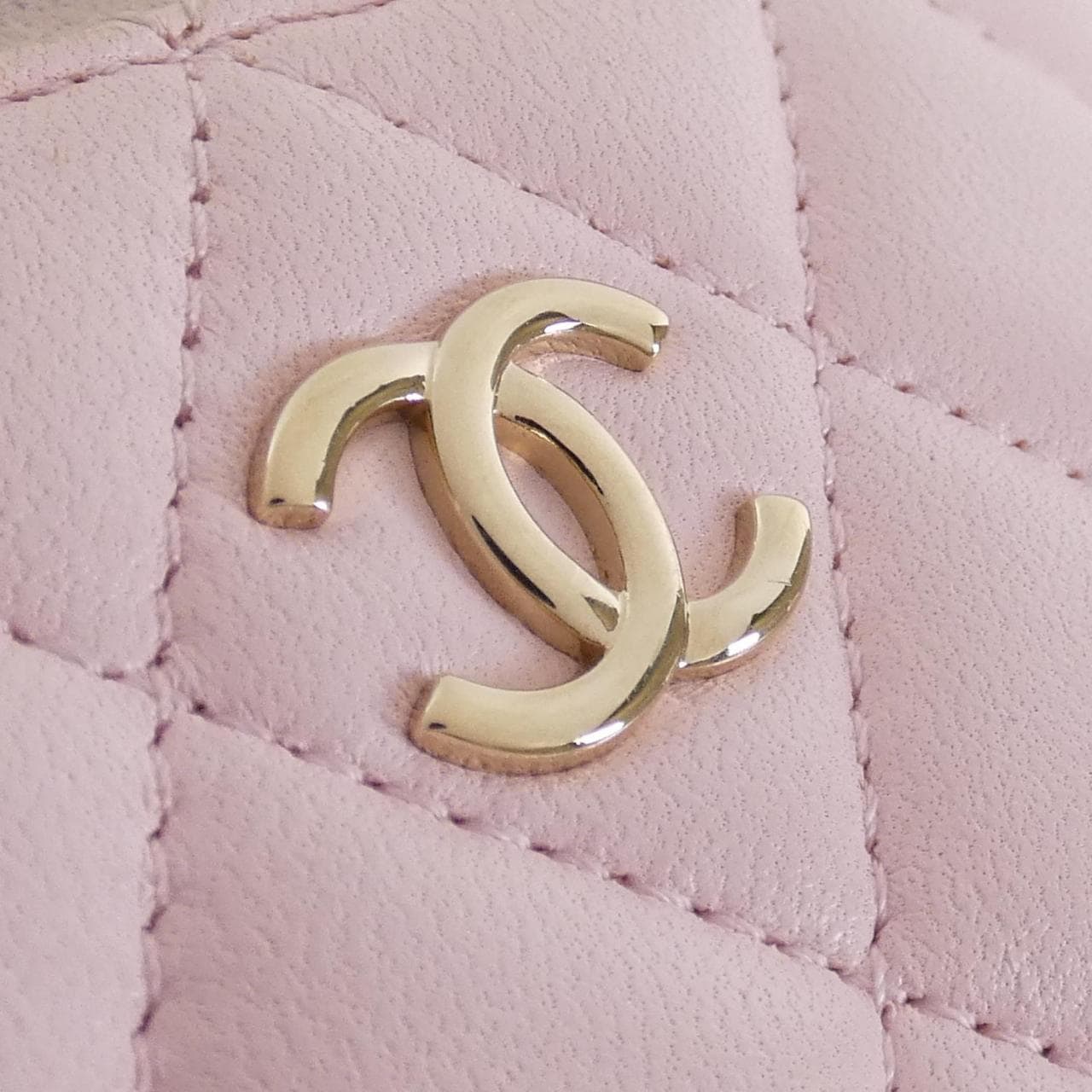 CHANEL AP2199 bag