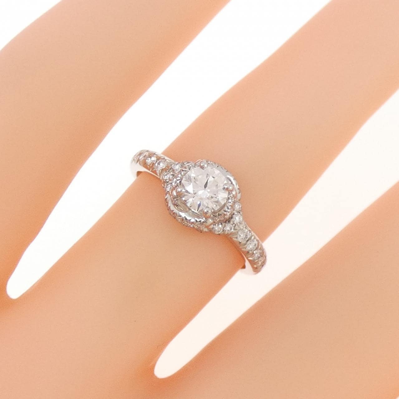 ショーメ リアン リング 0.30CT E VVS1 3EXT