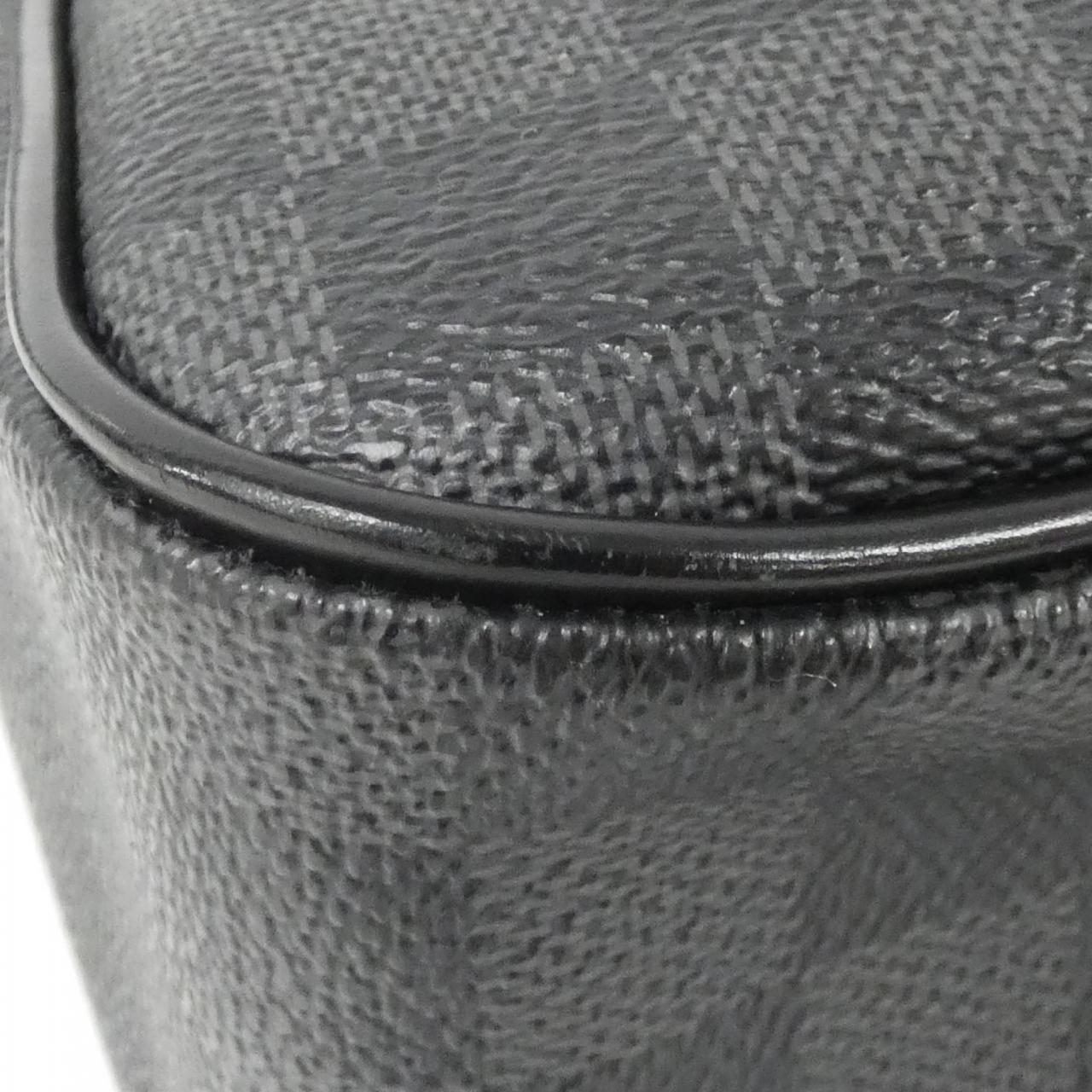 LOUIS VUITTON Damier Graphite Daniel MM N58029 单肩包