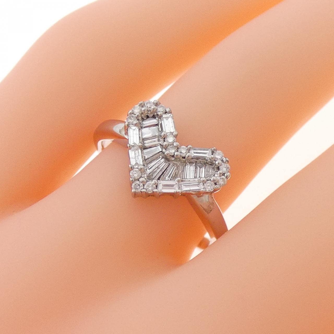 K18WG heart Diamond ring 0.40CT