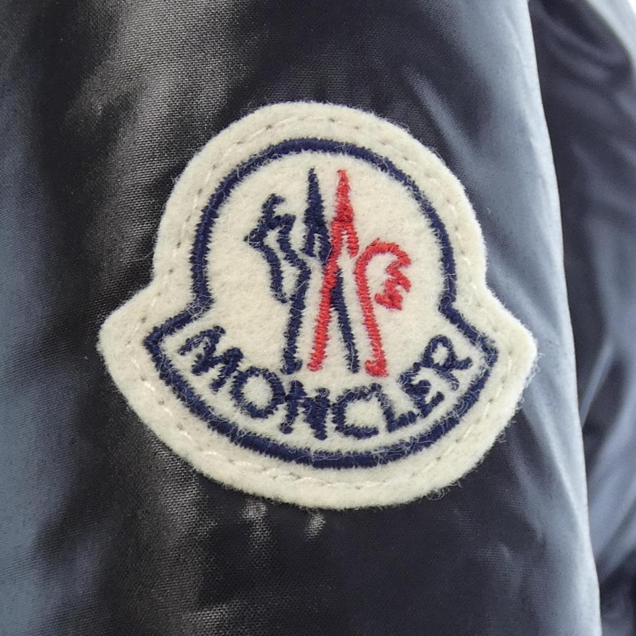 モンクレール MONCLER ダウンジャケット